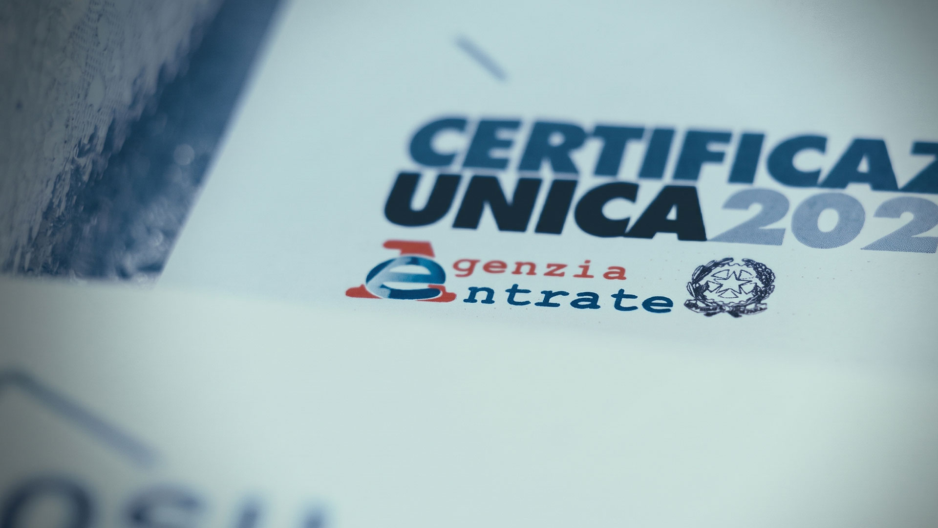 Modello di Certificazione Unica dell'Agenzia delle Entrate per l'elaborazione e l'invio telematico dei redditi.